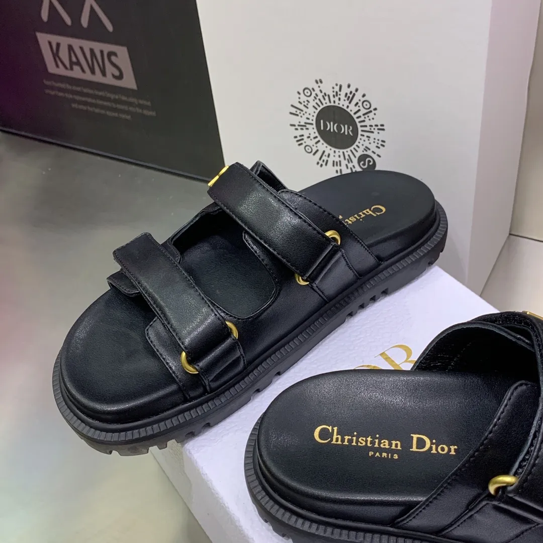 👟👟Ex-factory price 440👟👟 Women's Shoes Women's Clothing Women's Shoes Women's Clothing Women's Shoes Women's Clothing Dior Dior 2022 Spring and Summer New Act Mozhu thick-soled casual women's shoes CD letter logo hardware buckle open-toe slippers Star's same style flat-bottomed round-toe retro beach shoes Top version on the market Material: imported calfskin upper/imported metal cowhide + cowhide feet + water-dyed sheepskin lining + original molded T👟👟Factory price U outsole Size: 34-41 (34.40.41 customization is not returnable)